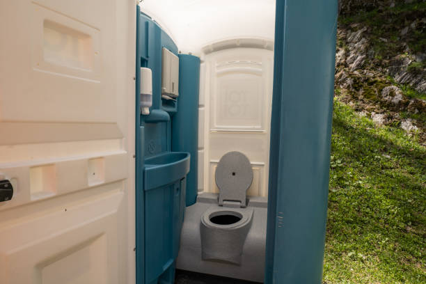 Best Wedding porta potty rental  in Clayton, AL